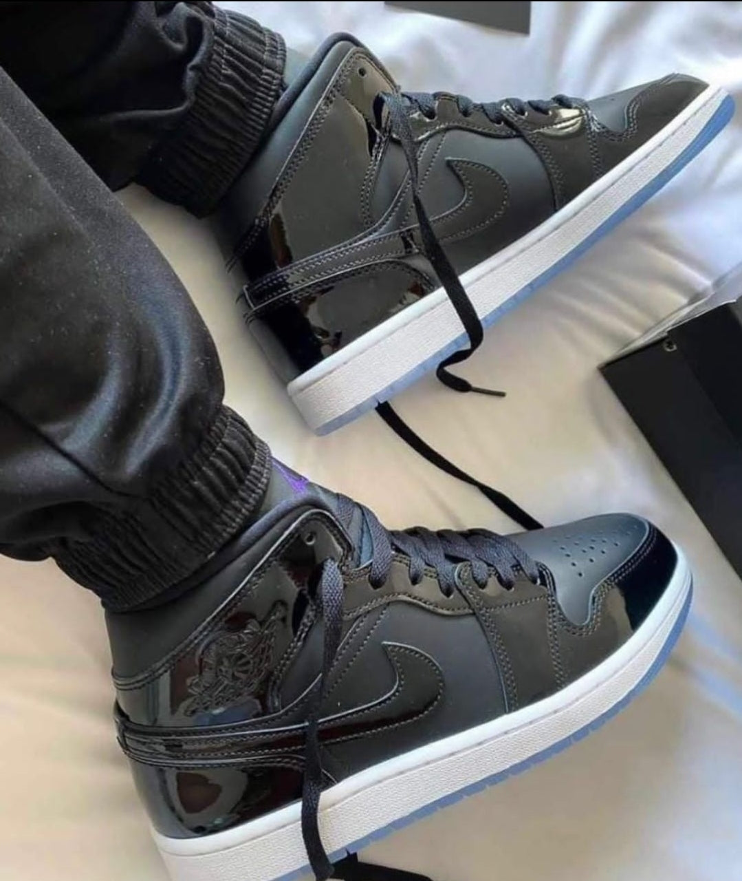 NIKE AIR JORDAN 1 BLACK